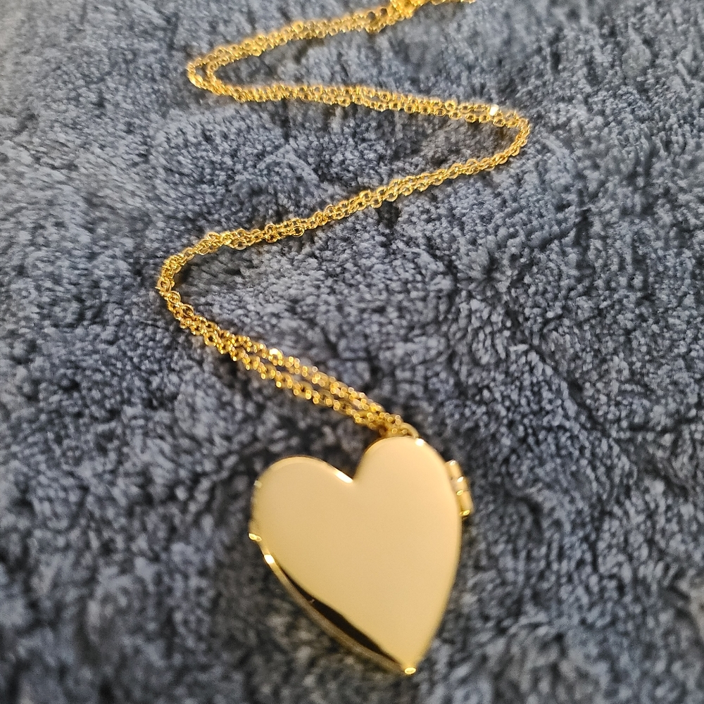 Heart locket necklace